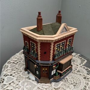 Department 56 Dickens' Village
Series The Horse and Hounds Pub